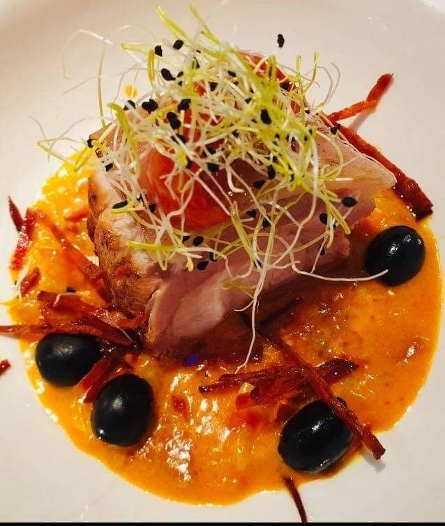 Tournedos de lotte olives noires et chorizo 