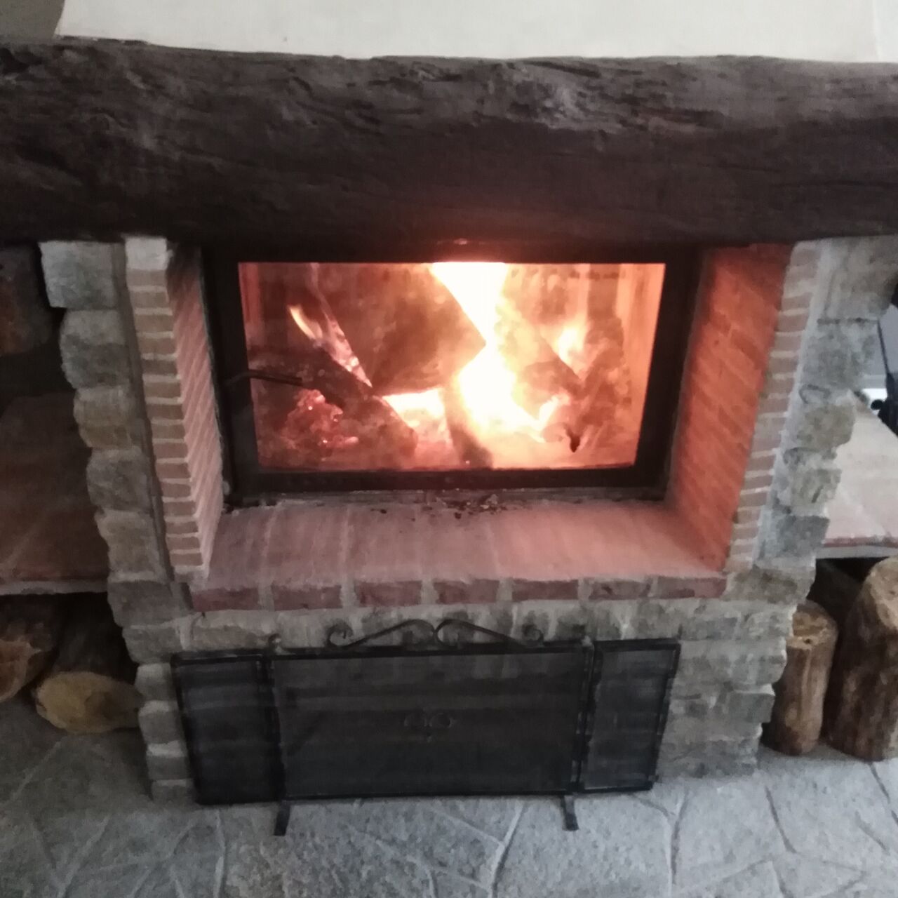 Caminetto cascina
Scalda i momenti magici del casale