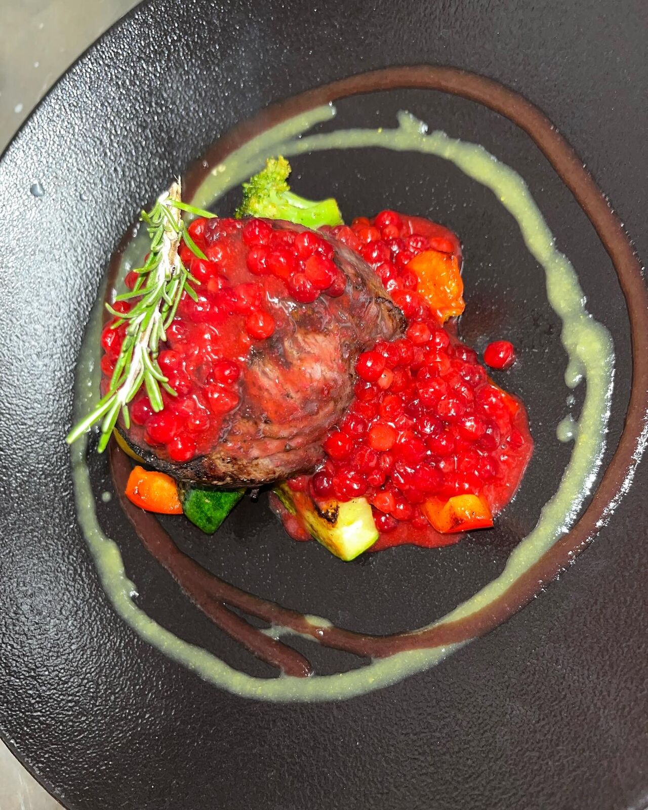 Rinderfilet mit Preiselbeeren