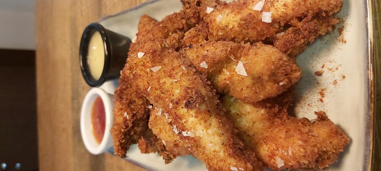 Pollo Clandestino Con Salsa Sweet-Chilli y Ajo-Miel