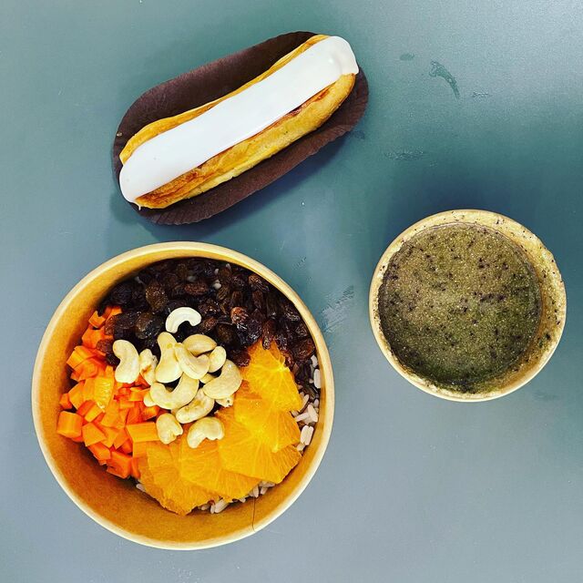 Smoothie myrtille graine de chia (booste le métabolisme)
Salade riz 3 couleurs, carottes, oranges
Éclair vanille de Madagascar