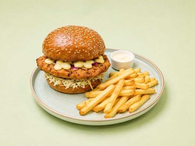 Menü 3: Haus-Schnitzel-Burger 