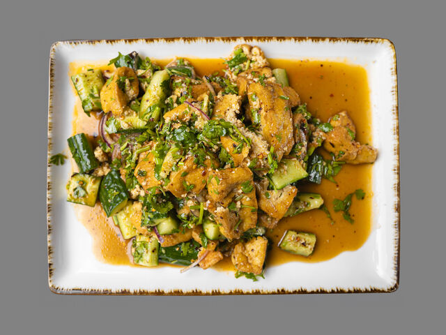 22 Tofu salát po thajsku s rýží