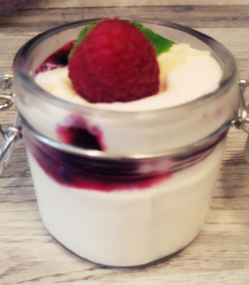 Beeren Mascarpone Dessert