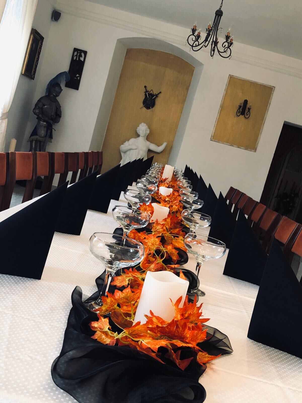 Smuteční oslavy patří také k našemu životu.