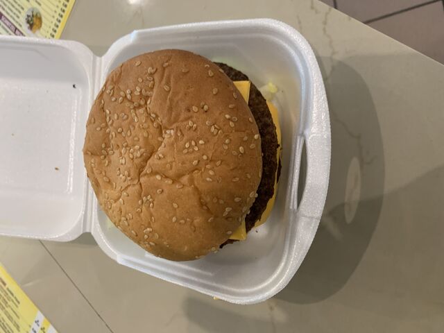 Jumbo Cheeseburger 