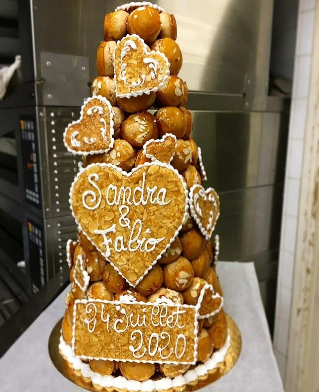 Pièce montée en cône