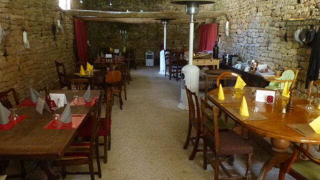 Notre grange, votre salle de restaurant.
