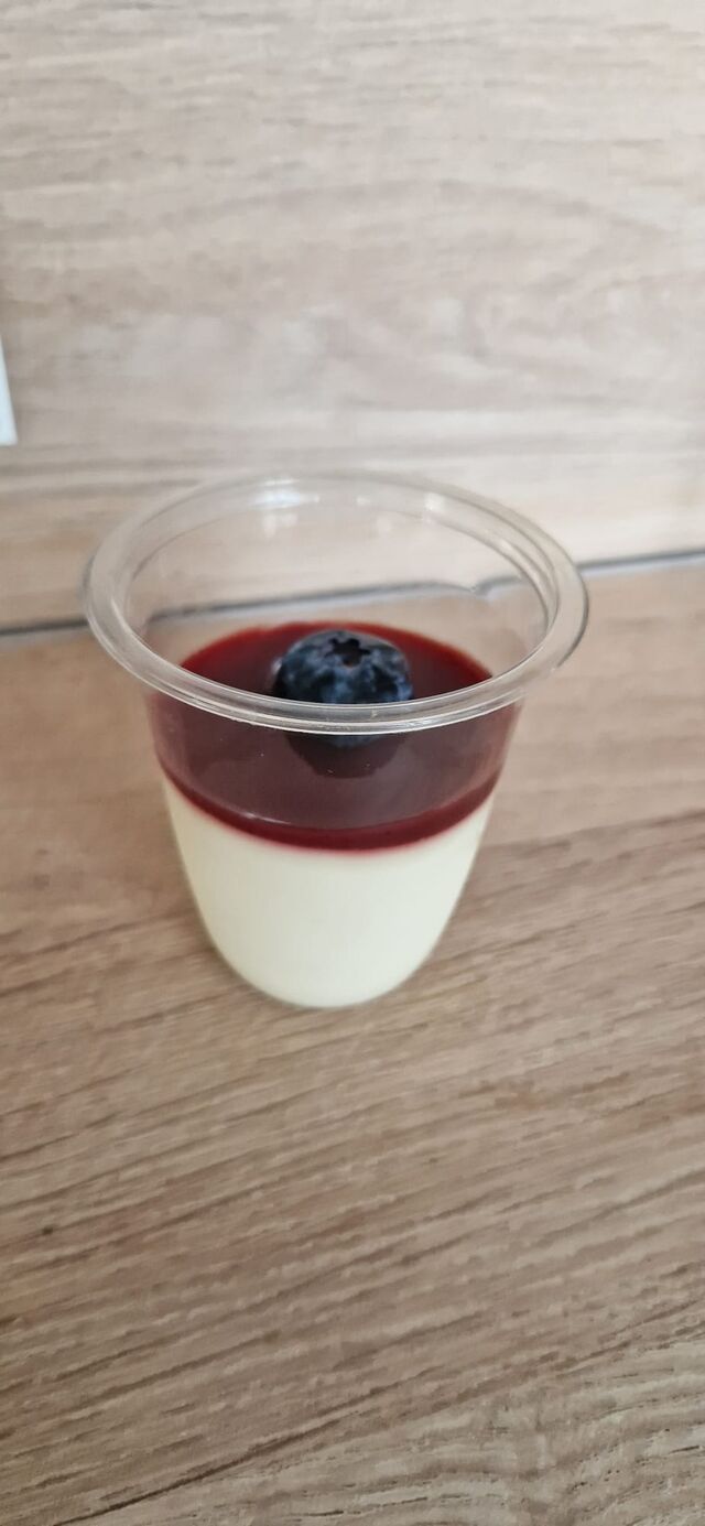 Panacotta coulis de fruits rouges 