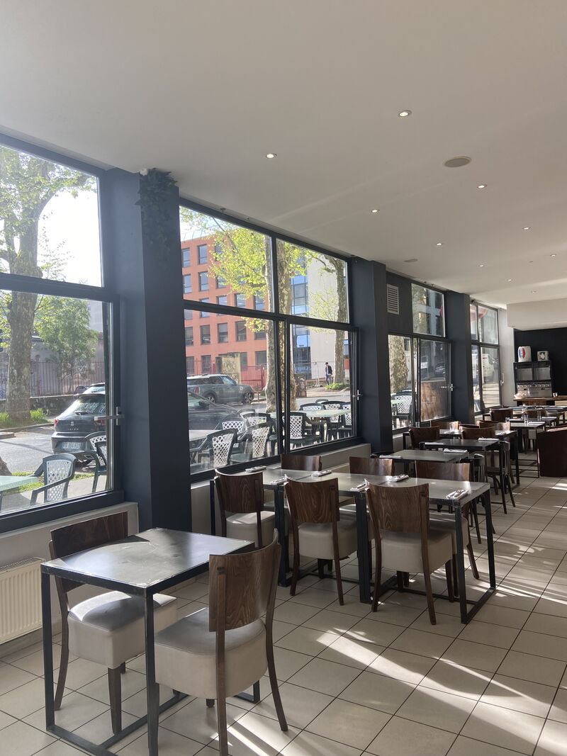 Salle Intérieur du Petit Marché #3