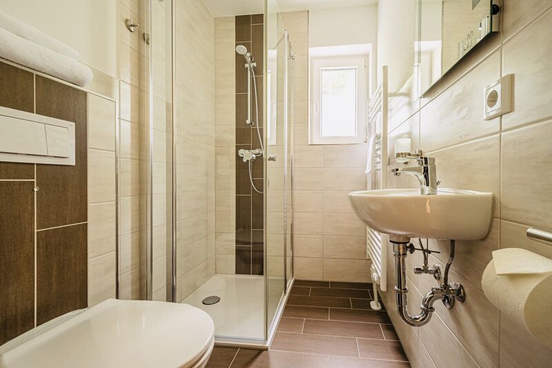 Bad / WC Zimmer 4 EG