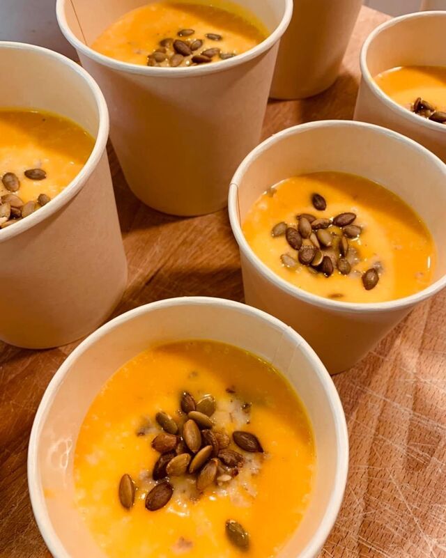SOUPE MAISON BUTTERNUT ET GRAINES DE COURGE TORREFIE POUR L'HIVERS 