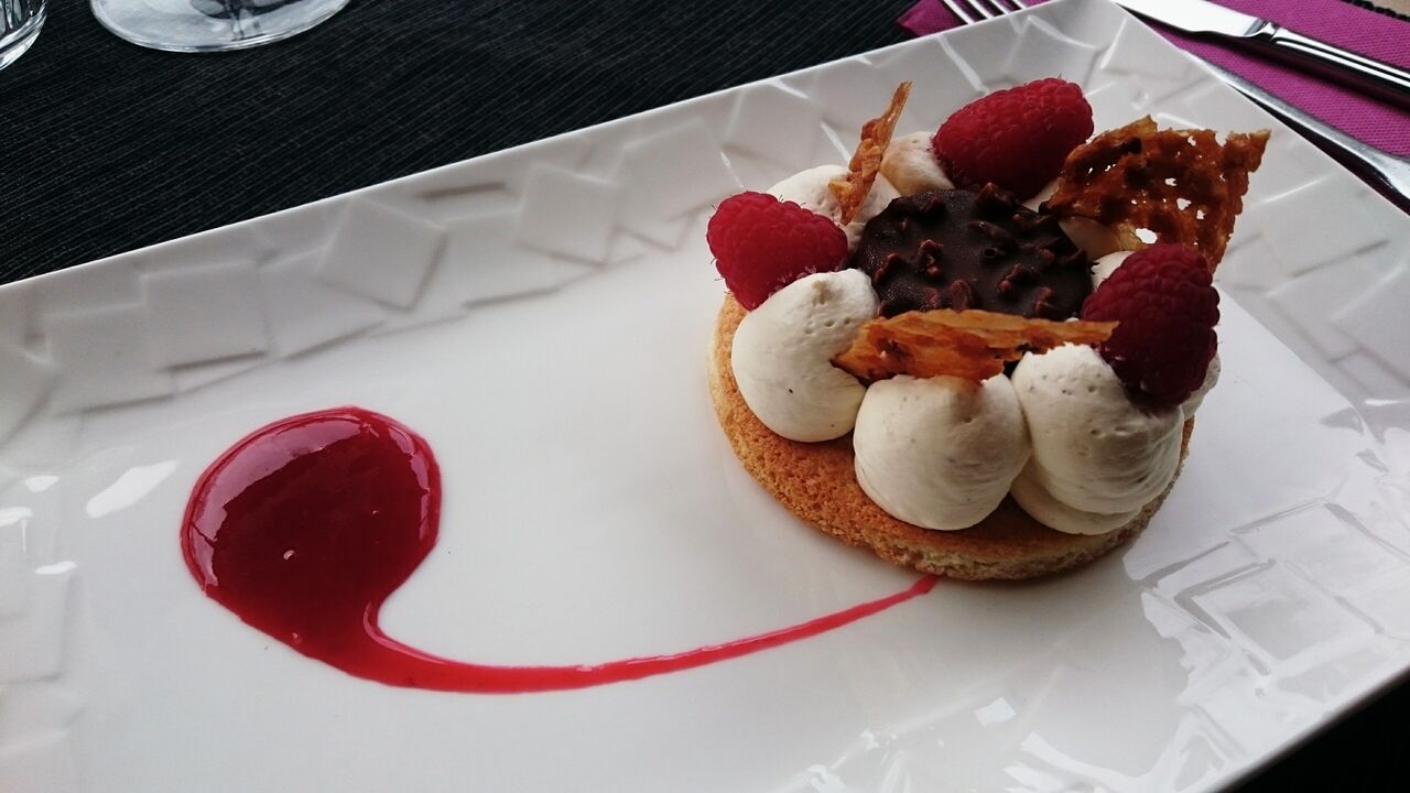 OZ RESTAURANT - Sainte-Luce-sur-Loire | Française cuisine près de moi ...