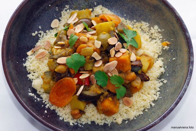 Tangine de legumes e frutos secos