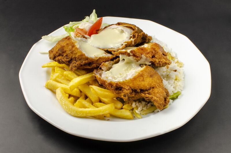 Fokhagymás camemberttel töltött sertésszelet