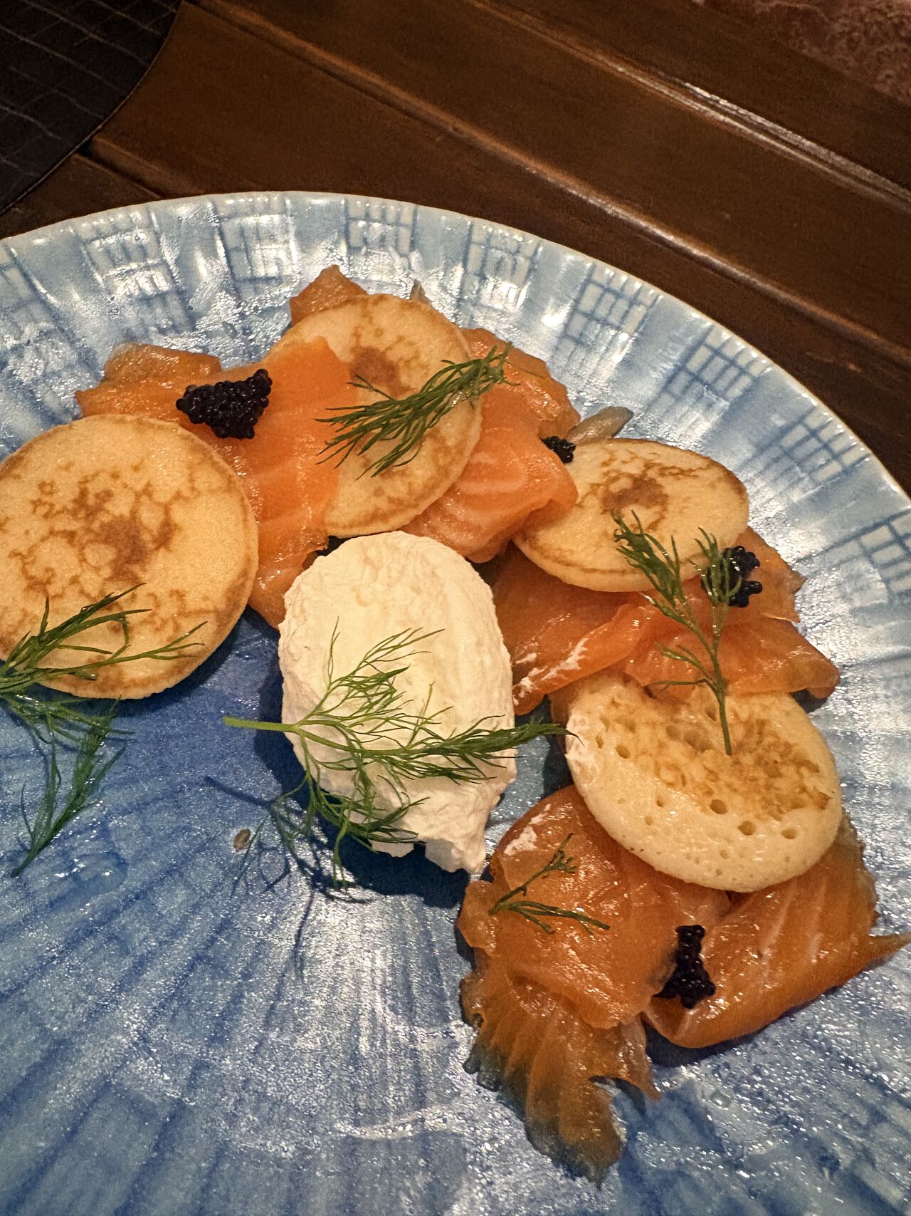 Gravlax de saumon aux agrumes, crème légère citronnée 