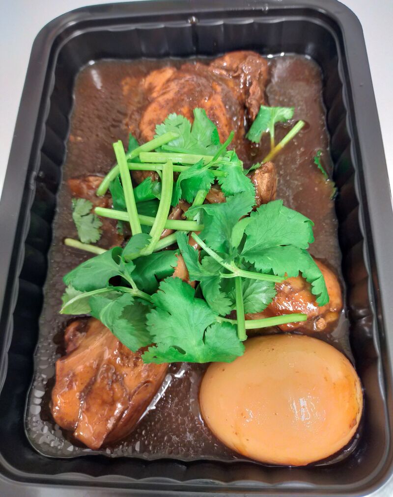 Phalô : Pot-au-feu Thaï (au poulet ou au porc) 13,50 Euros la part (Minimum pour 10 personnes)