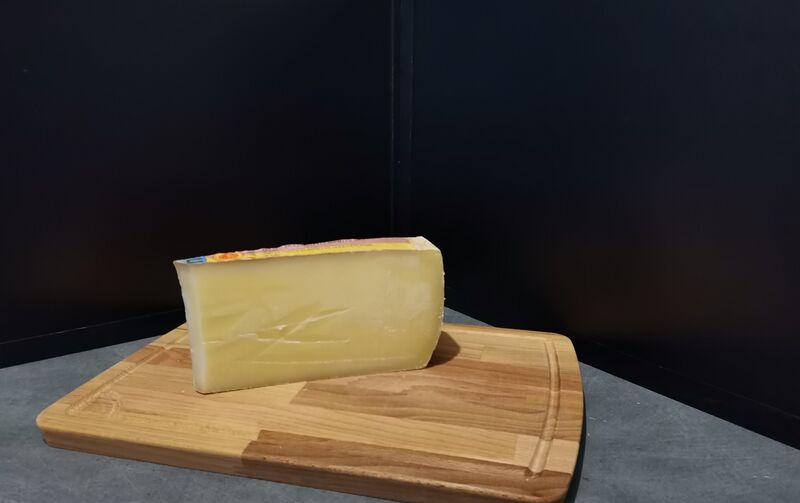 Comté doux (6 mois d'affinage) = 23.20€ le kilo