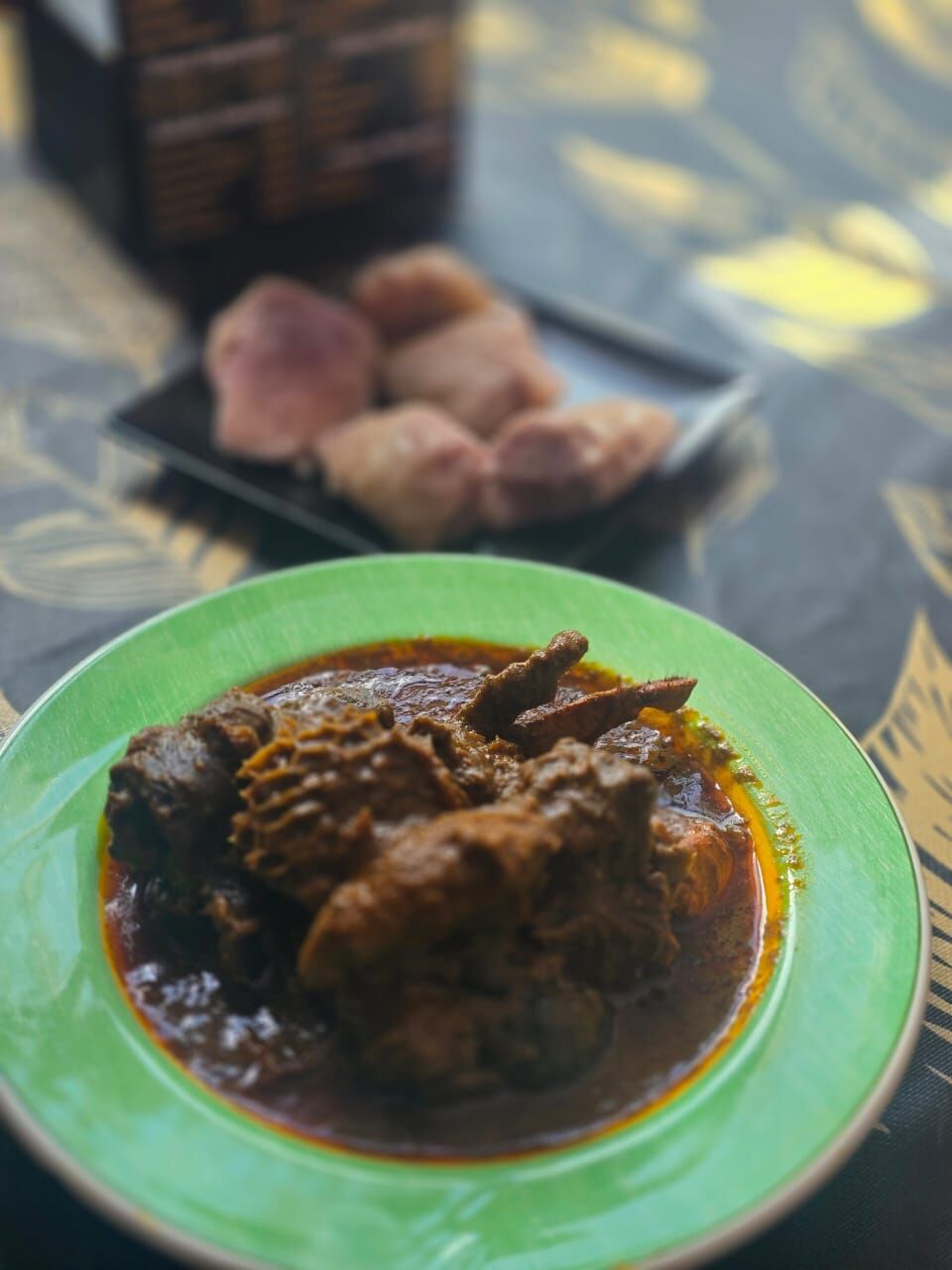 Banga Sup con Malaga, arroz, yuca, y platano, fufú, garí a elegir