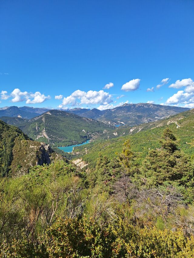 Vue magnifique sur les deux Lacs