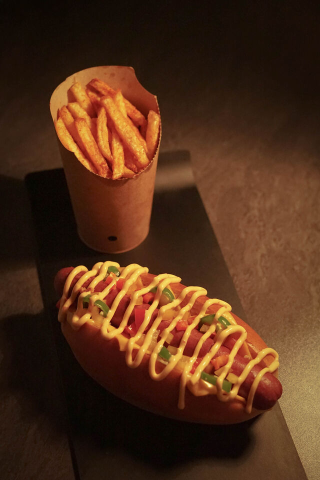 Le Harleam East en taille XL pour nos clients qui aiment les piments
* Saucisse pur boeuf
* Également disponible en taille M
