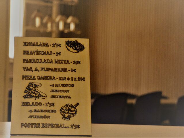 UN POCO DE MUCHO. HAY MÁS.