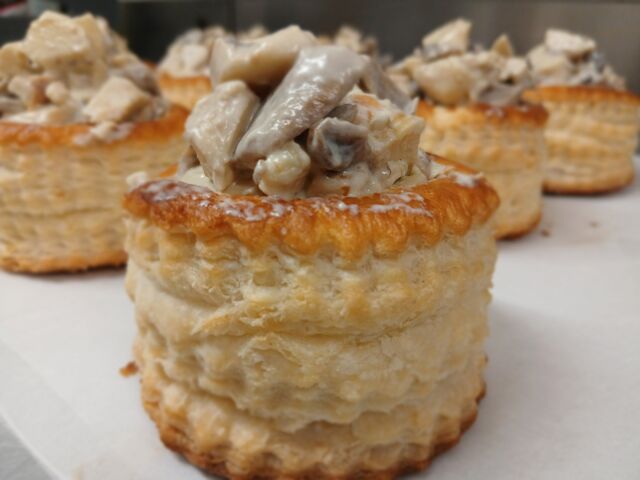 Vol au vent poulet quenelles champignons 