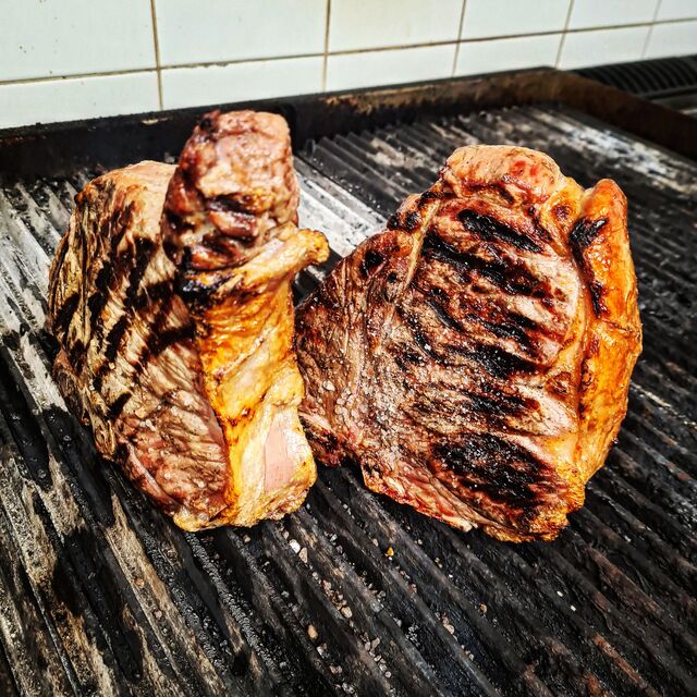 Le sorelle, Bistecca alla fiorentina 