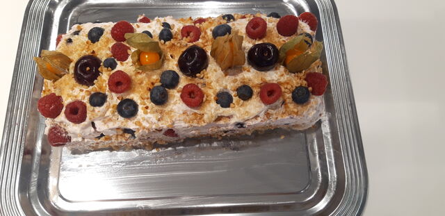 Waldbeeren Joghurt Torte