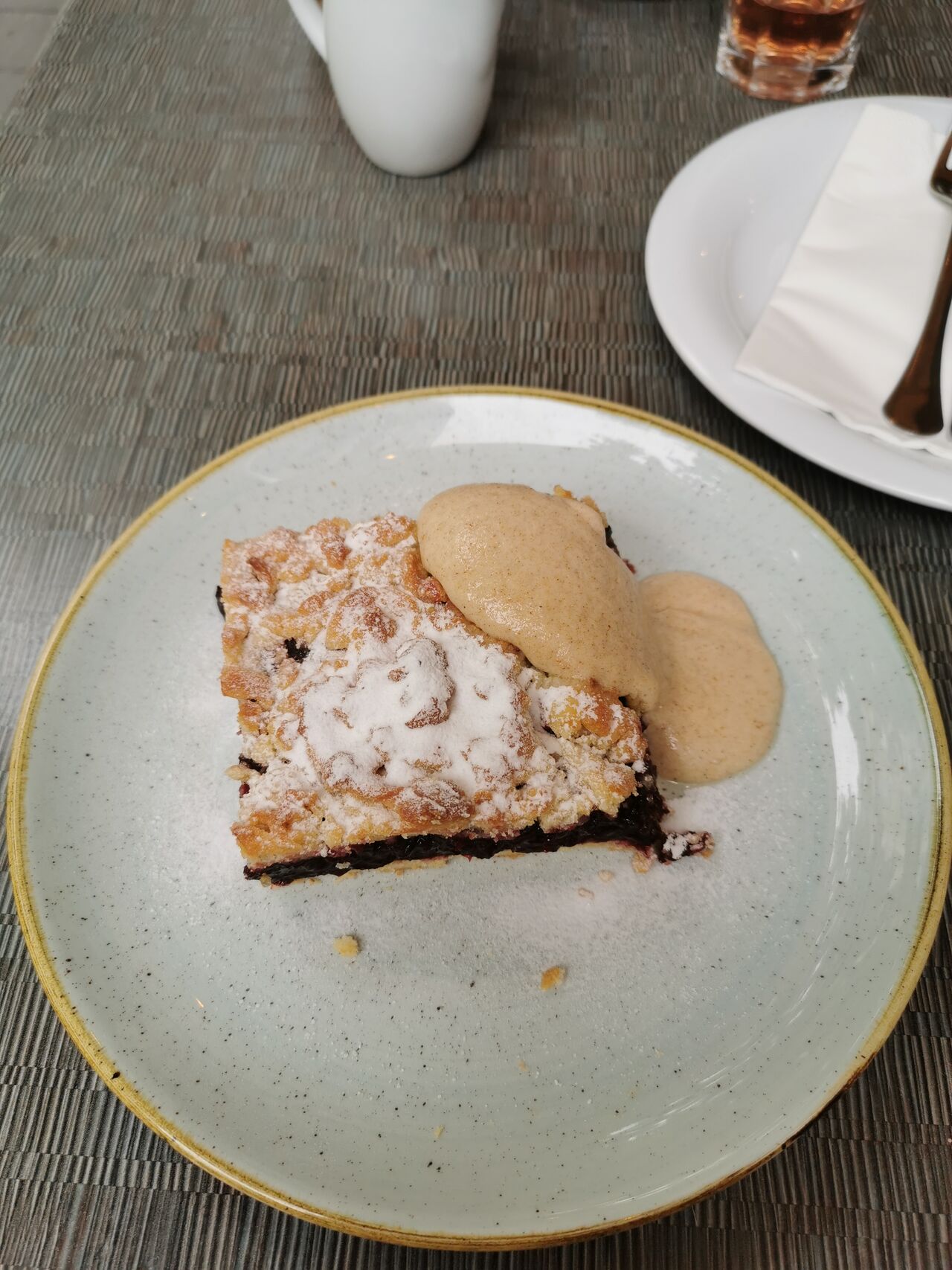 Meggyes sütemény - 790.-