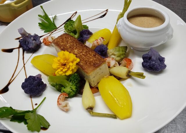 Venez découvrir notre quenelle au carré de carnassier
écrevisse et sauce Nantua