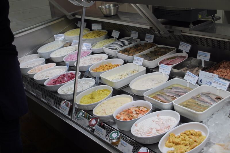 Ein guter Fischsalat ist immer etwas Feines, kommen Sie sich gerne überzeugen.