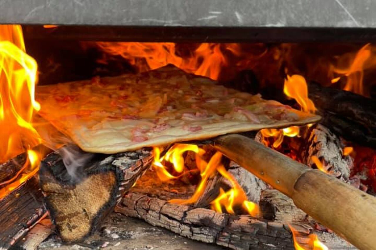 Le Mercredi soir Tartes flambées au feu de bois en extérieur : 8€
