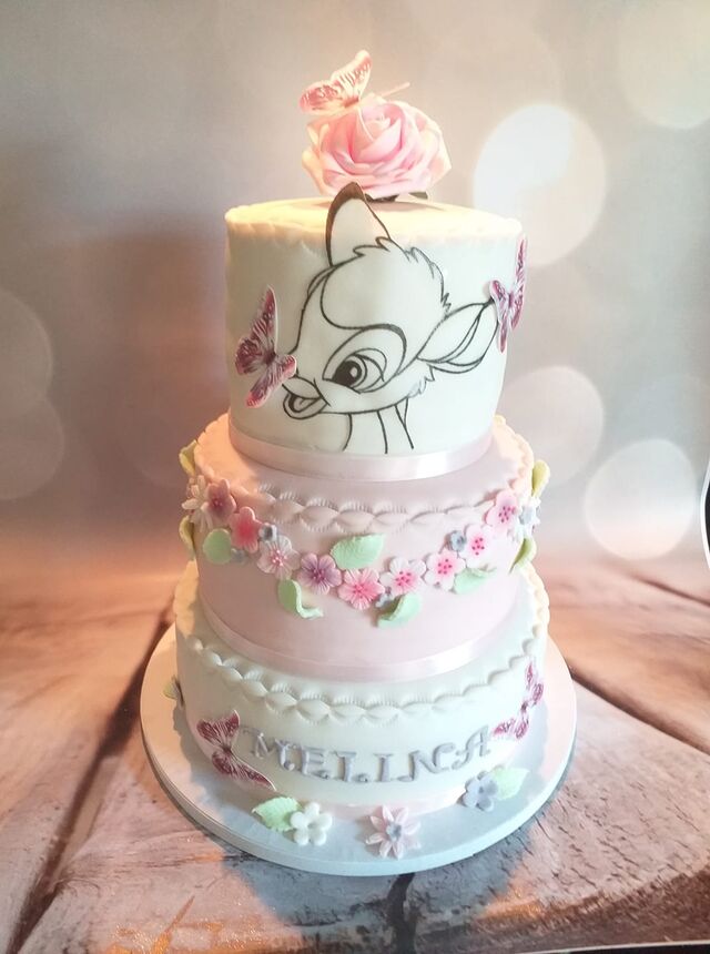 gateau de baptême thème bambi