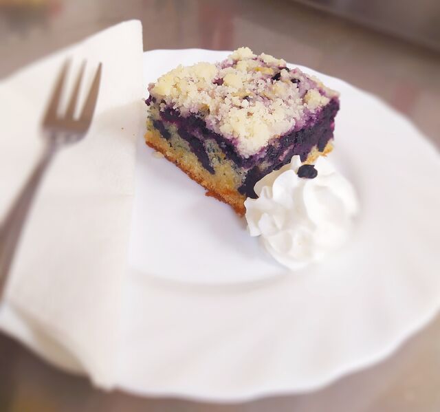 Borůvkový koláč s drobenkou