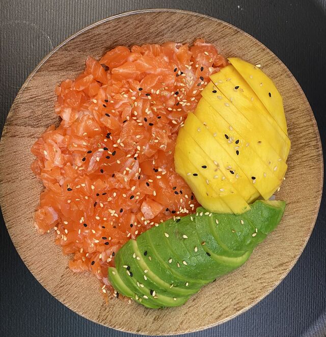 Tartare saumon avocat mangue 
