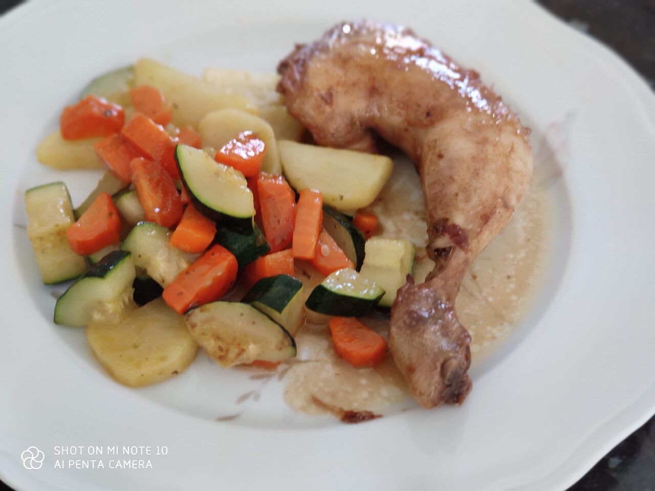 poulet frit et légumes vapeur