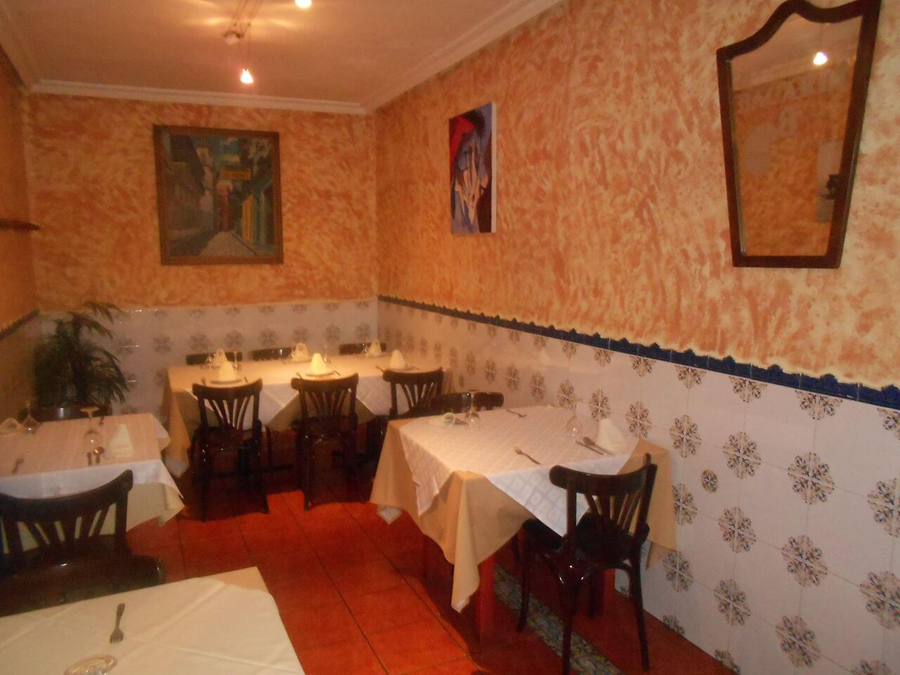 Salón anexo a la barra 2