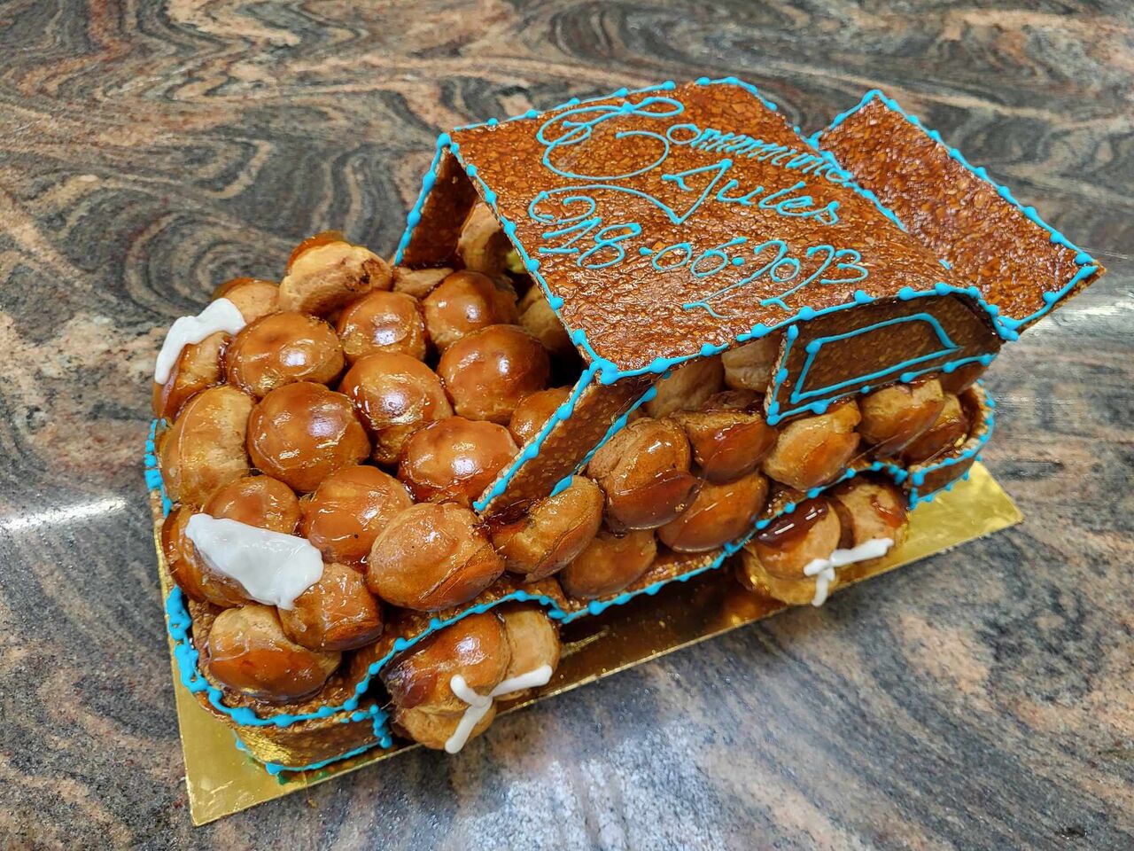 La petite voiture bleu