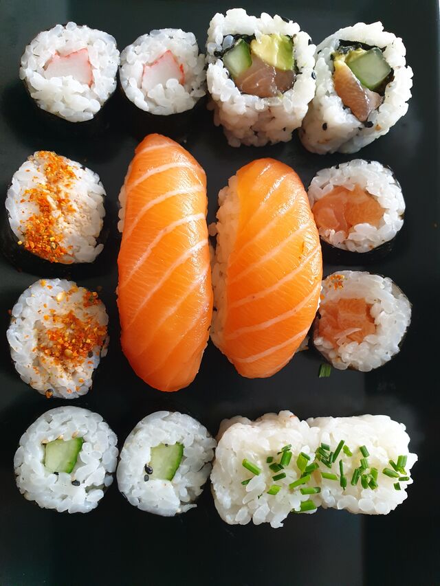 Sushi 10,50€. 14 pièces 