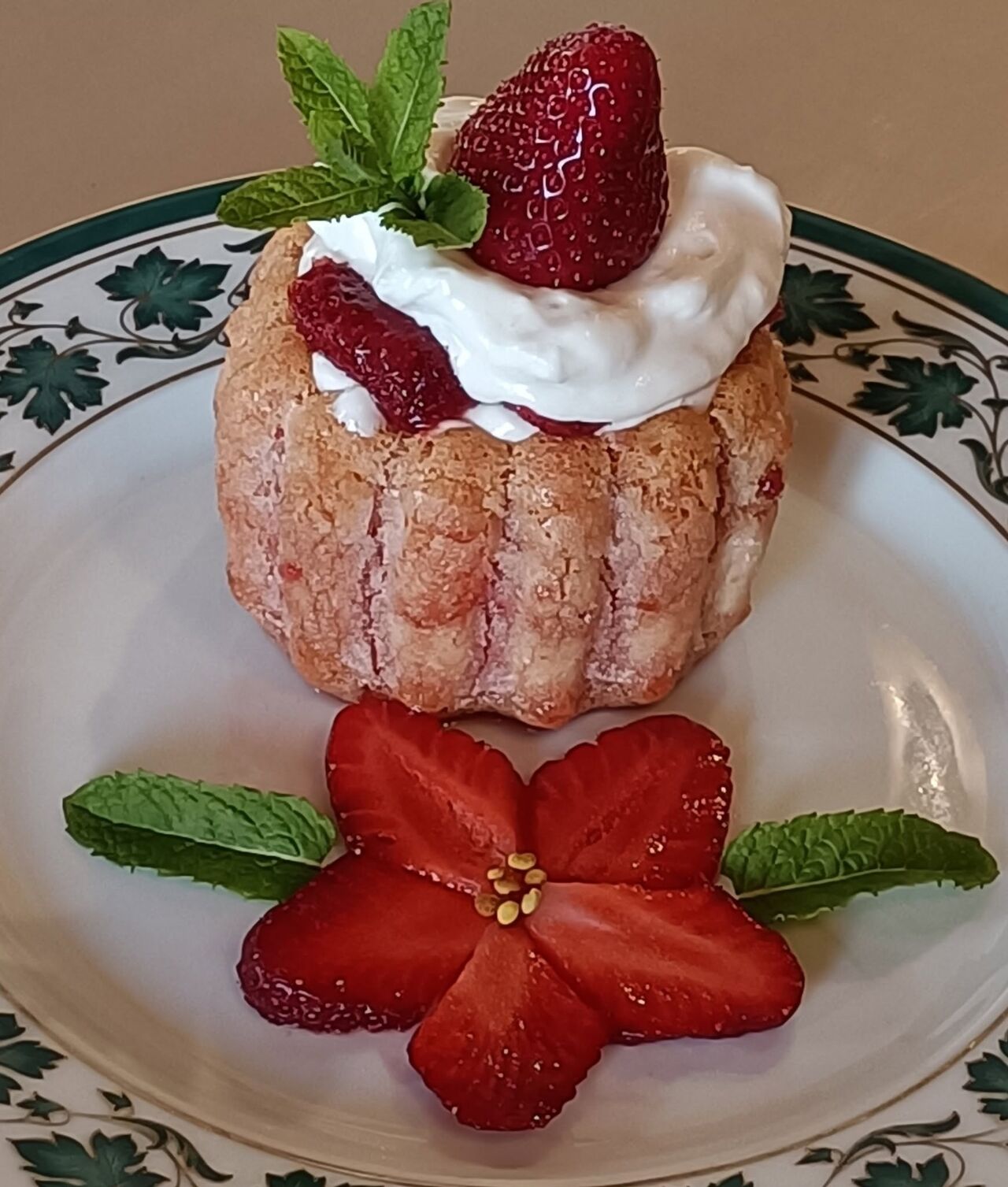 Charlotte aux fraises
