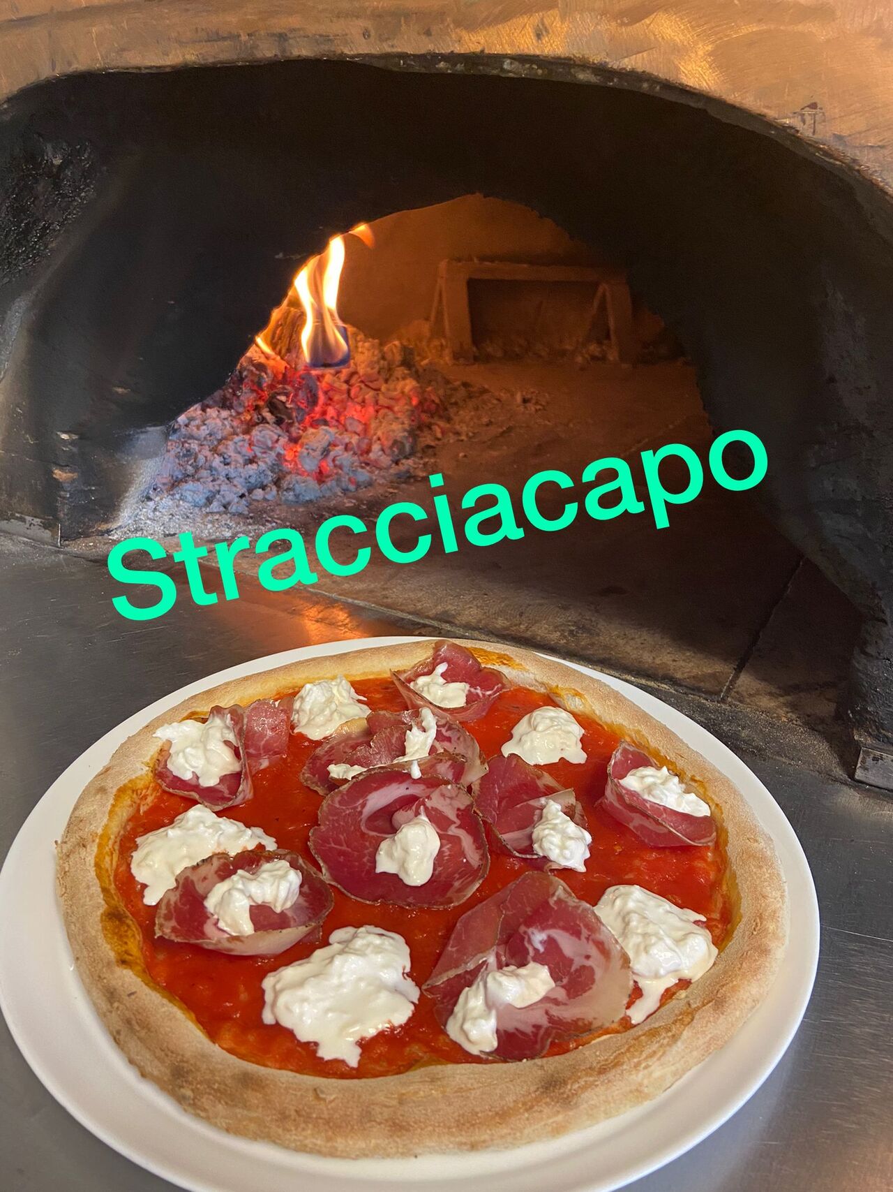 Pomodoro rosso del Gargano, capocollo Martina Franca, stracciatella pugliese