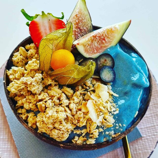 Ocean blu smoothie bowl