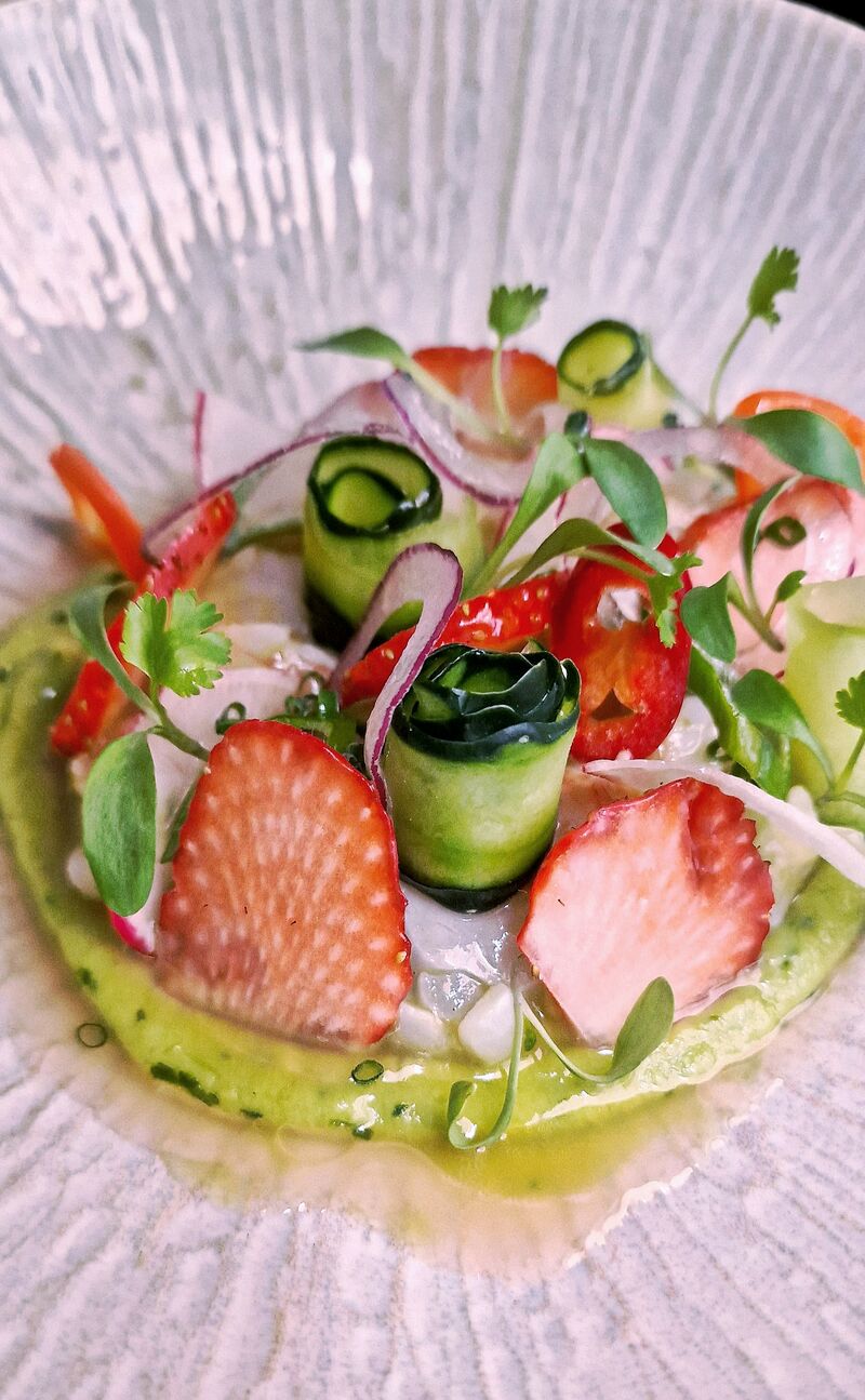 Tiradito de gamba con aguachile de mango