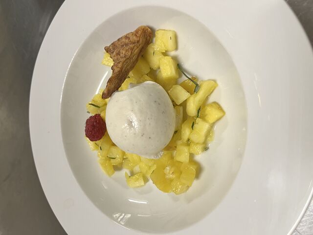 Brunoise Ananas Mariné au Citron vert et Romarin