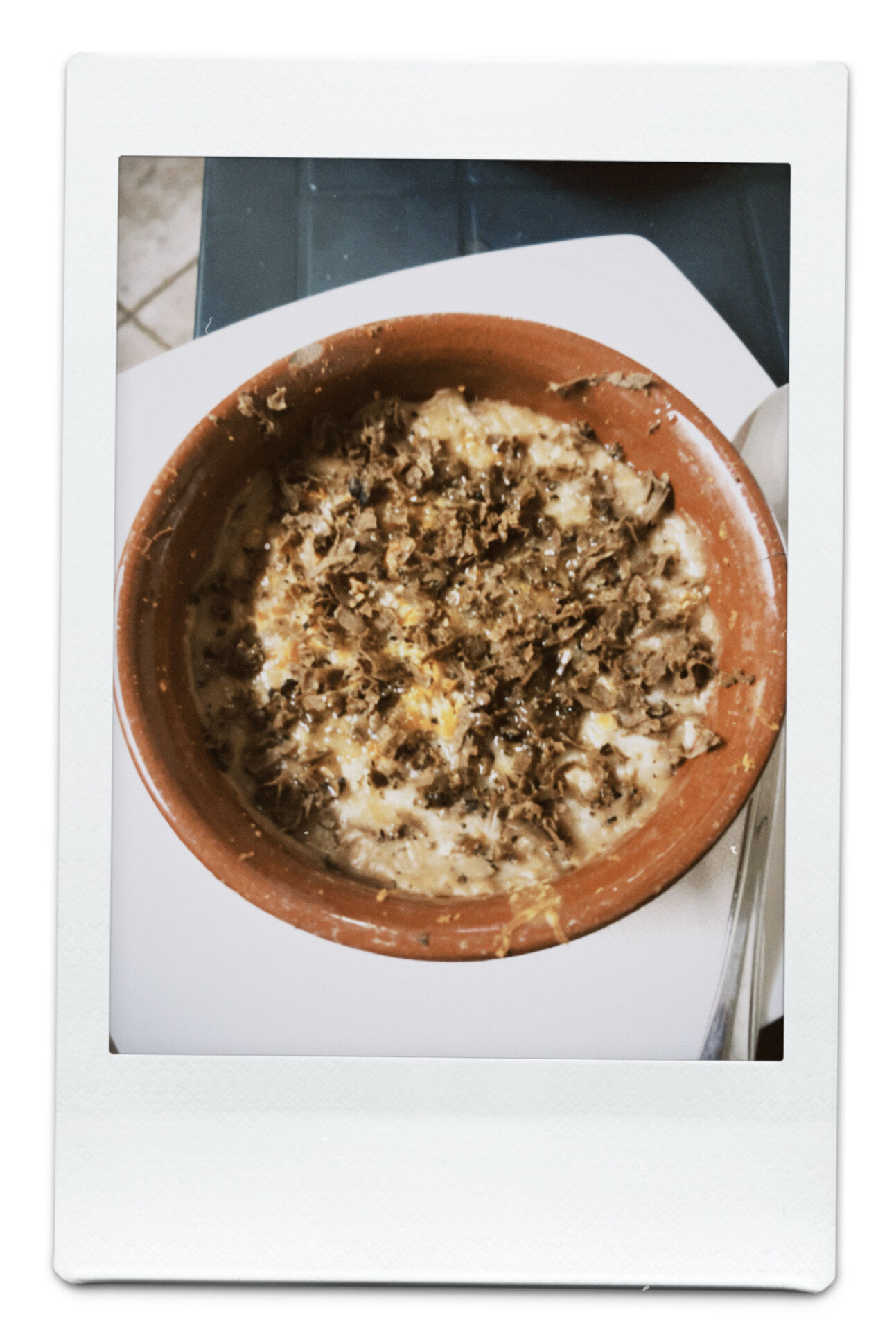 Zuppa di legumi con caciocavallo e tartufo nero 
