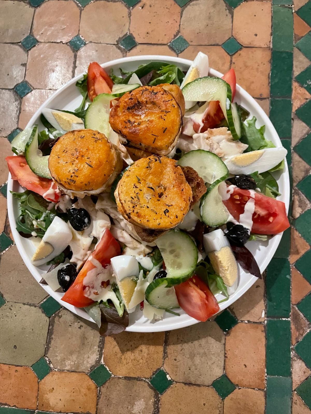 La Salade de Chèvres Chauds