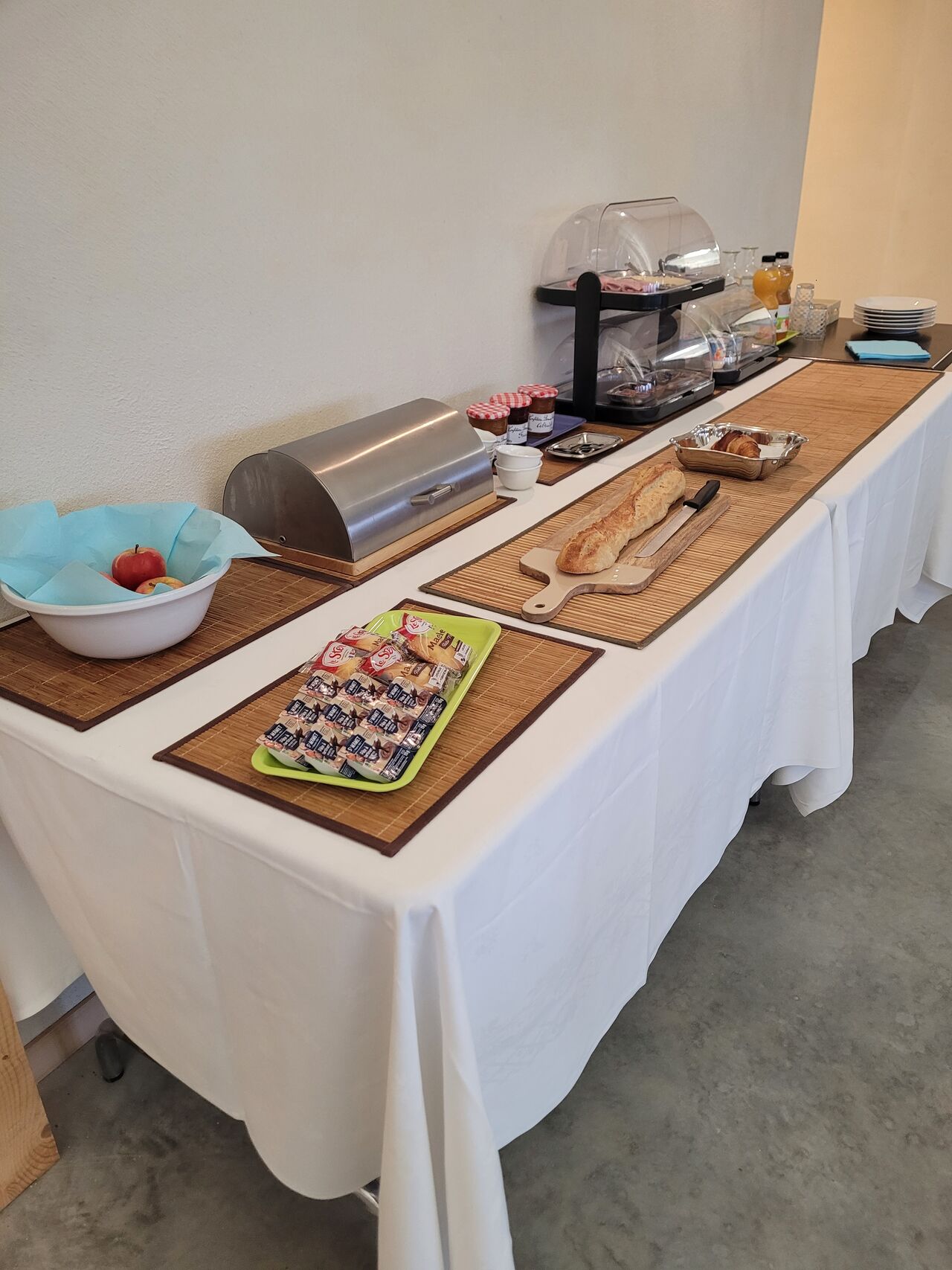Salle de réception - buffet petit déjeuner