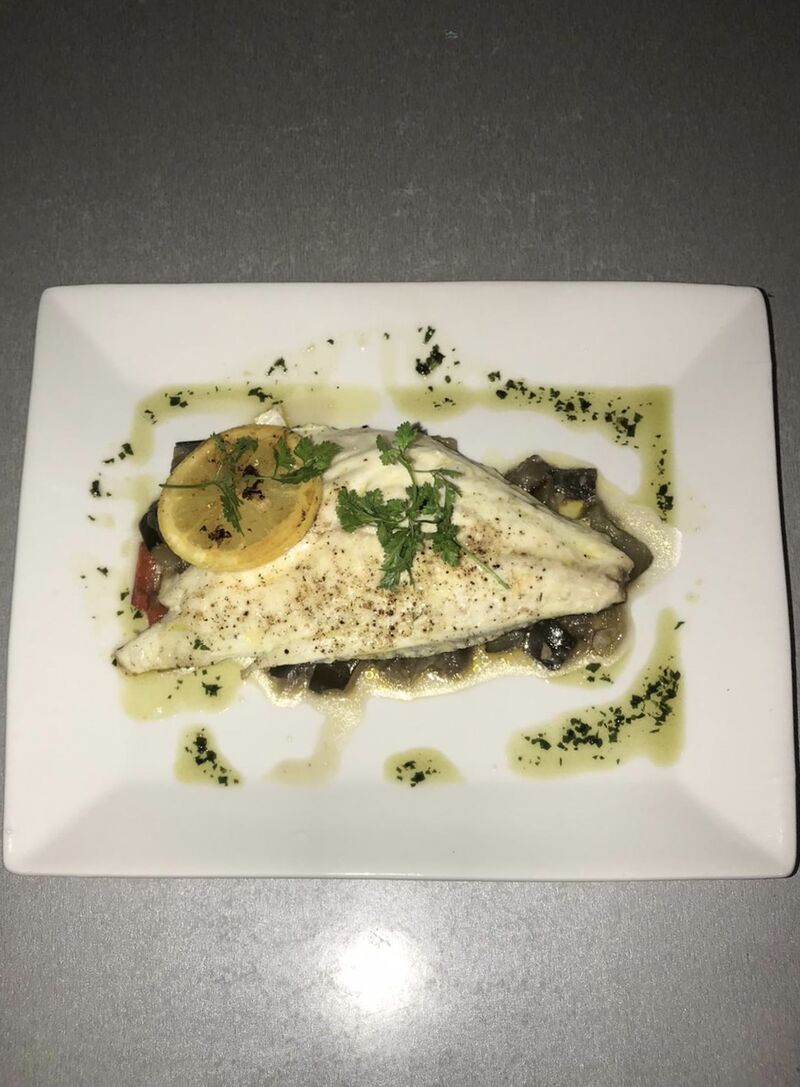 Filet de Daurade royale sur son lit de petits légumes