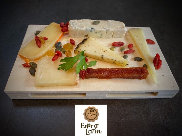 Assiette de fromages Italo-hispaniques